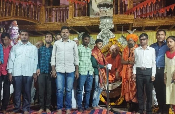 Samruddha Melodies Program was held at Mamadapur Gokak